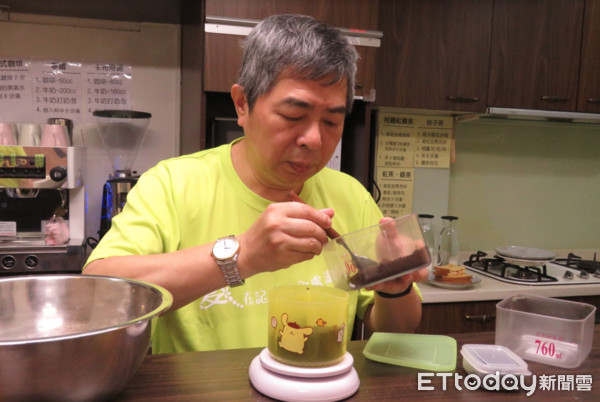 ▲失智者當店員全台首創 「Young咖啡坊」4/14正式開幕。(圖/台灣失智症協會提供)