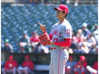 總計大谷翔平6局的投球92球63顆好球，就飆出39顆95英里以上的快速球，其中3顆100英里、9顆99英里以上，速球平均97.8英里，造成打者18次揮空。