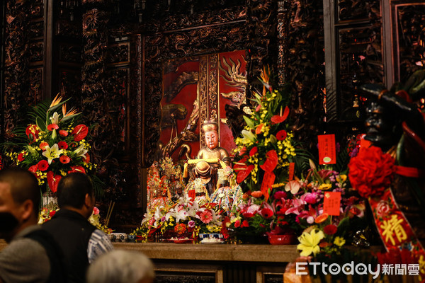 ▲▼大甲媽祖遶境起駕。（圖／記者林世文攝）