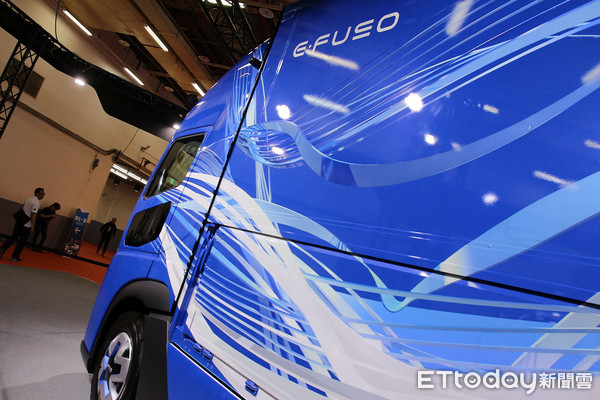 ▲身價近億電動大卡車！E-FUSO Vision One首次登台展演。（圖／記者張慶輝攝）