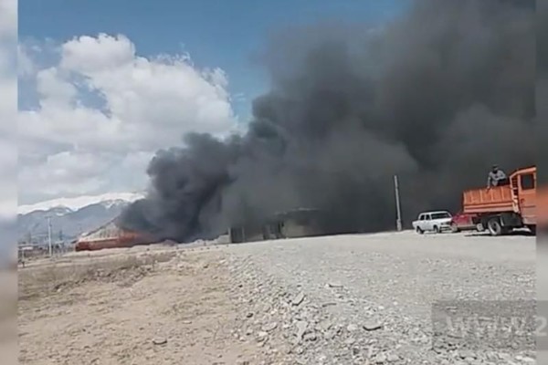 ▲▼吉爾吉斯中國工廠遭縱火。（圖／翻攝自新浪網）