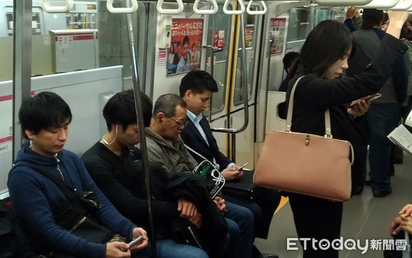 日本近6成年輕人沒意願買車　寧可搭電車通勤也不想亂花錢（圖／記者游鎧丞攝）