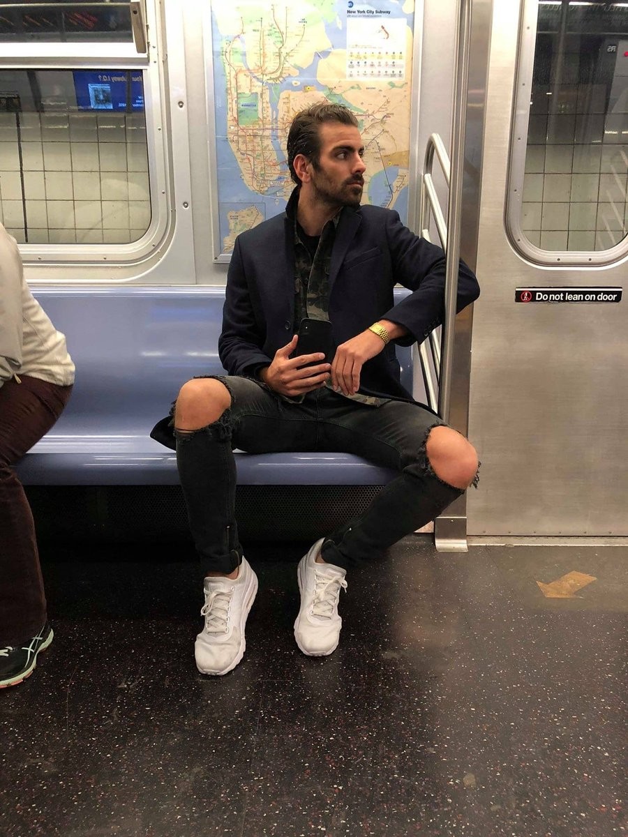 Nyle DiMarco地鐵遭偷拍（圖／twitter@NyleDiMarco）