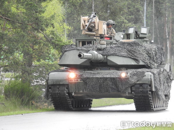 ▲▼我國陸軍中的「履車派」能否如願購得M1A2戰車,恐怕還得再多加把勁。(圖/黃竣民授權)