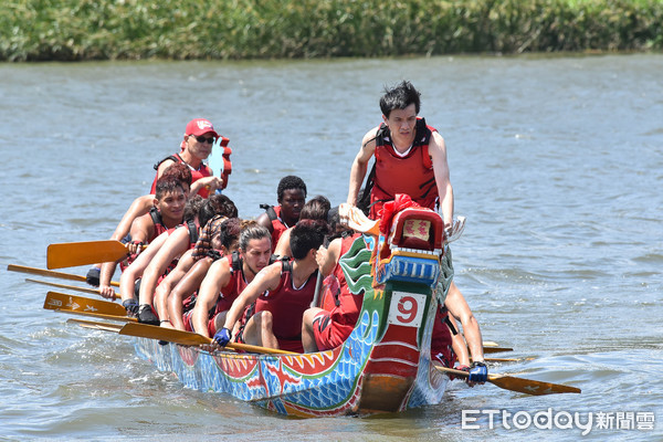 ▲▼「水岸台北2017端午嘉年華」龍舟賽。(圖/記者李毓康攝)