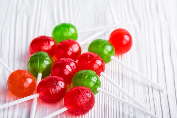 ▲糖果,棒棒糖,甜食。（圖／取自免費圖庫Pixabay）