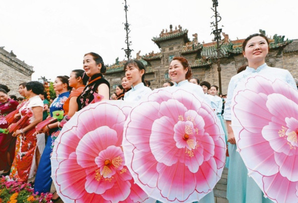 ▲▼2018年中國國際旗袍文化節。（圖／翻攝自新華網）
