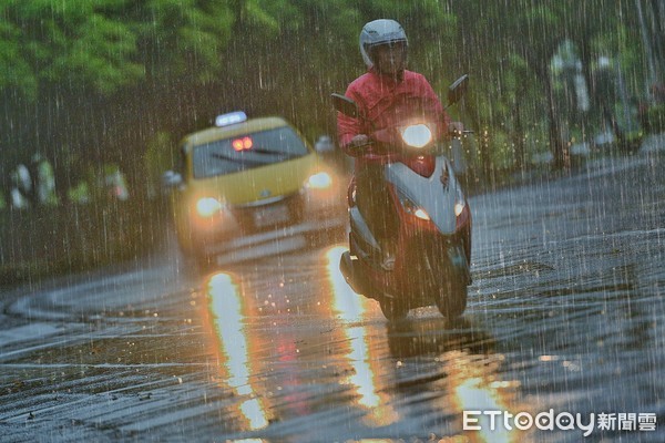 ▲▼  下雨天 ,梅雨          。（圖／記者張一中攝）