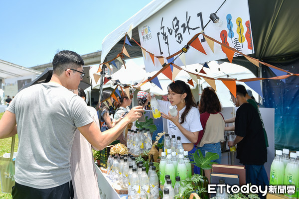 ▲▼好朋友野餐日,味丹氣泡水。（圖／記者張一中攝）