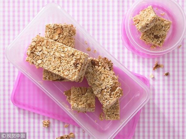▲零嘴,零食,穀糧棒,餅乾。(圖/視覺中國)