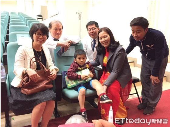 ▲▼治癒更多的國際病人 世界才會看到台灣。(圖/中國醫藥大學提供)