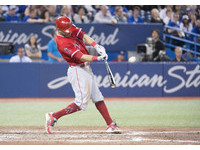 即便天使於8局上靠金斯勒（Ian Kinsler）再追回1分，但最終仍以3比5落敗，哈普奪下本季第6勝。