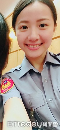▲▼正妹女警讓車手認罪。(圖/記者陳雕文翻攝)