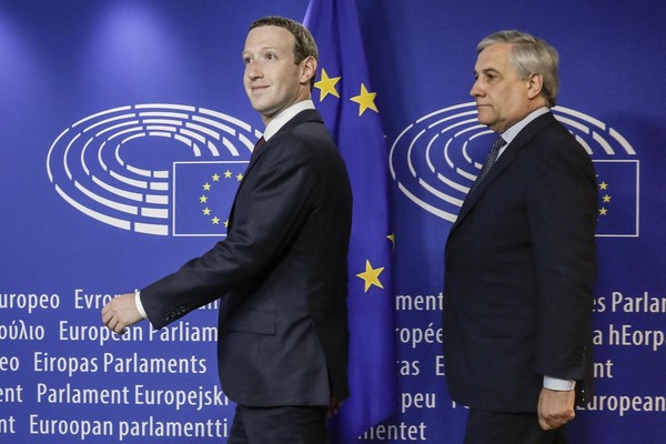 臉書創辦人祖克伯本週訪問歐洲議會，隨後出席歐洲對臉書個資外洩醜聞的聽證。（東方IC）