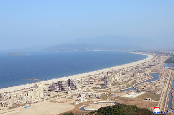 ▲▼正在進行建設的北韓元山葛麻海岸旅遊區。（圖／路透社）