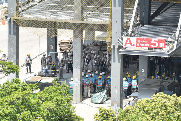 ▲▼工程,工地,工人,工安,勞檢,職場安全,派遣工,臨時工。(圖/記者李毓康攝)