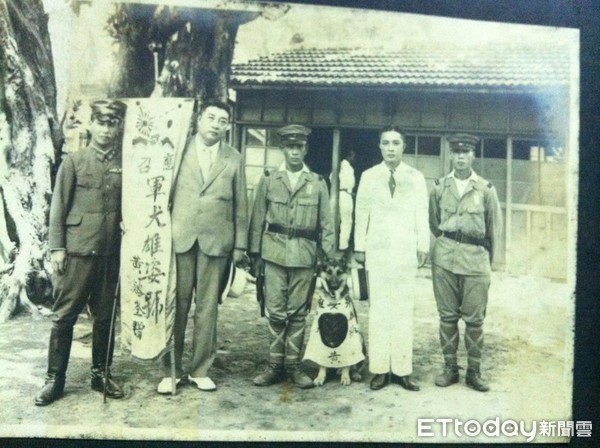 軍犬勇士。（圖／黃隆正提供，照片原圖固園黃天橫文庫珍藏，轉載引用需徵得同意）