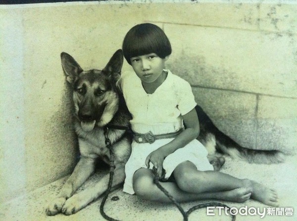 軍犬勇士。（圖／黃隆正提供，照片原圖固園黃天橫文庫珍藏，轉載引用需徵得同意）