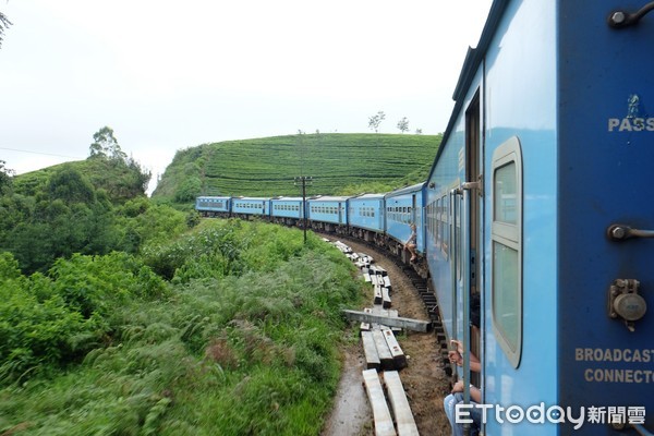 ▲斯里蘭卡nuwara eliya茶園火車。（圖／記者于佳云攝）