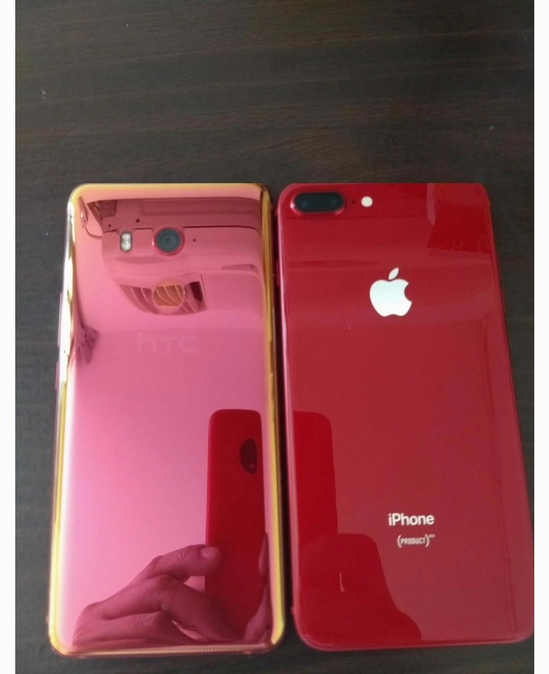 女酸「大男人拿什麼紅色手機」　男PO出i8+、U11+回嗆獲上萬讚。（圖／翻攝爆料公社網站）