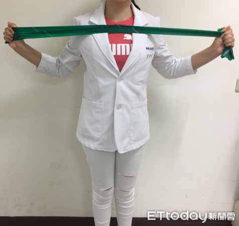 ▲▼肺癌手術後復健,上肢伸展訓練,跑步機訓練 。(圖/記者謝承恩攝)