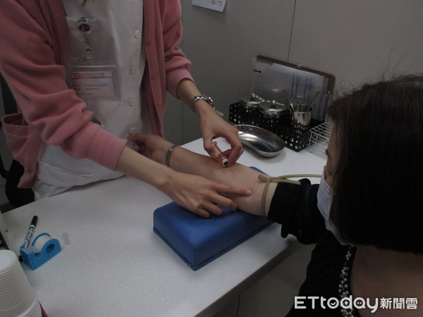 ▲肝炎抽血檢驗,肝炎腹部超音波示意圖。(圖/公關提供)