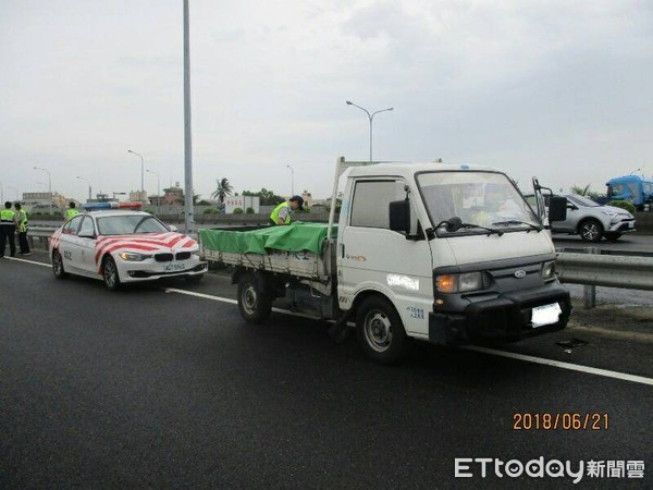 ▲國道1號北向新營交流道出口處，6月21日下午發生一起車禍命案。（圖／記者林悅翻攝，下同）