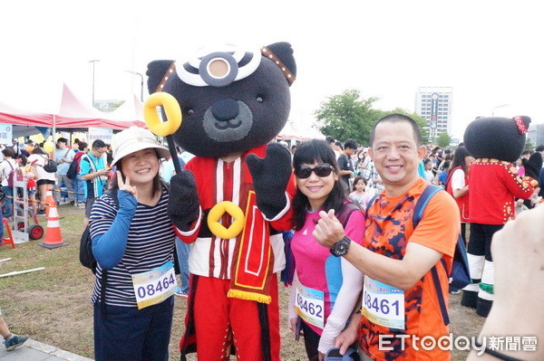 ▲107年統一發票盃桃園場路跑，發票換好禮，宣導行動支付、雲端發票。（圖／記者楊淑媛攝）