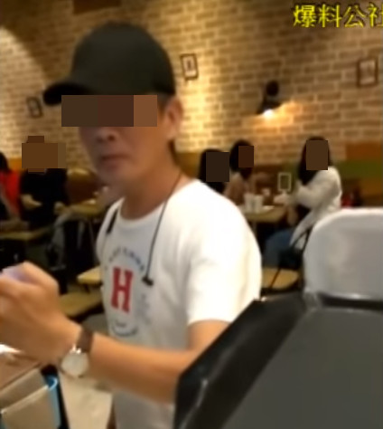 ▲奧客飆罵店員,還將員工揮傷。(圖/翻攝自爆料公社官網)