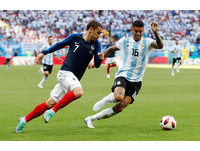 ▲▼ 2018世足,法國vs阿根廷。羅霍(Marcos Rojo)、格里茲曼(Antoine Griezmann)（圖／路透社）
