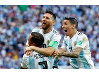 ▲▼2018世足,法國vs阿根廷。迪馬利亞(Angel Di Maria)、梅西(Lionel Messi)（圖／路透社）