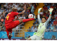 ▲▼ 2018世足賽, 比利時VS日本。盧卡庫(Romelu Lukaku)、川島永嗣(Eiji Kawashima)（圖／路透社）