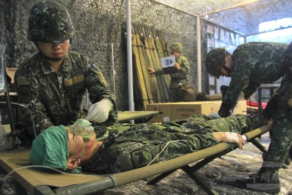 陸軍八軍團衛勤模擬訓練場揭牌　提升傷患應變能量