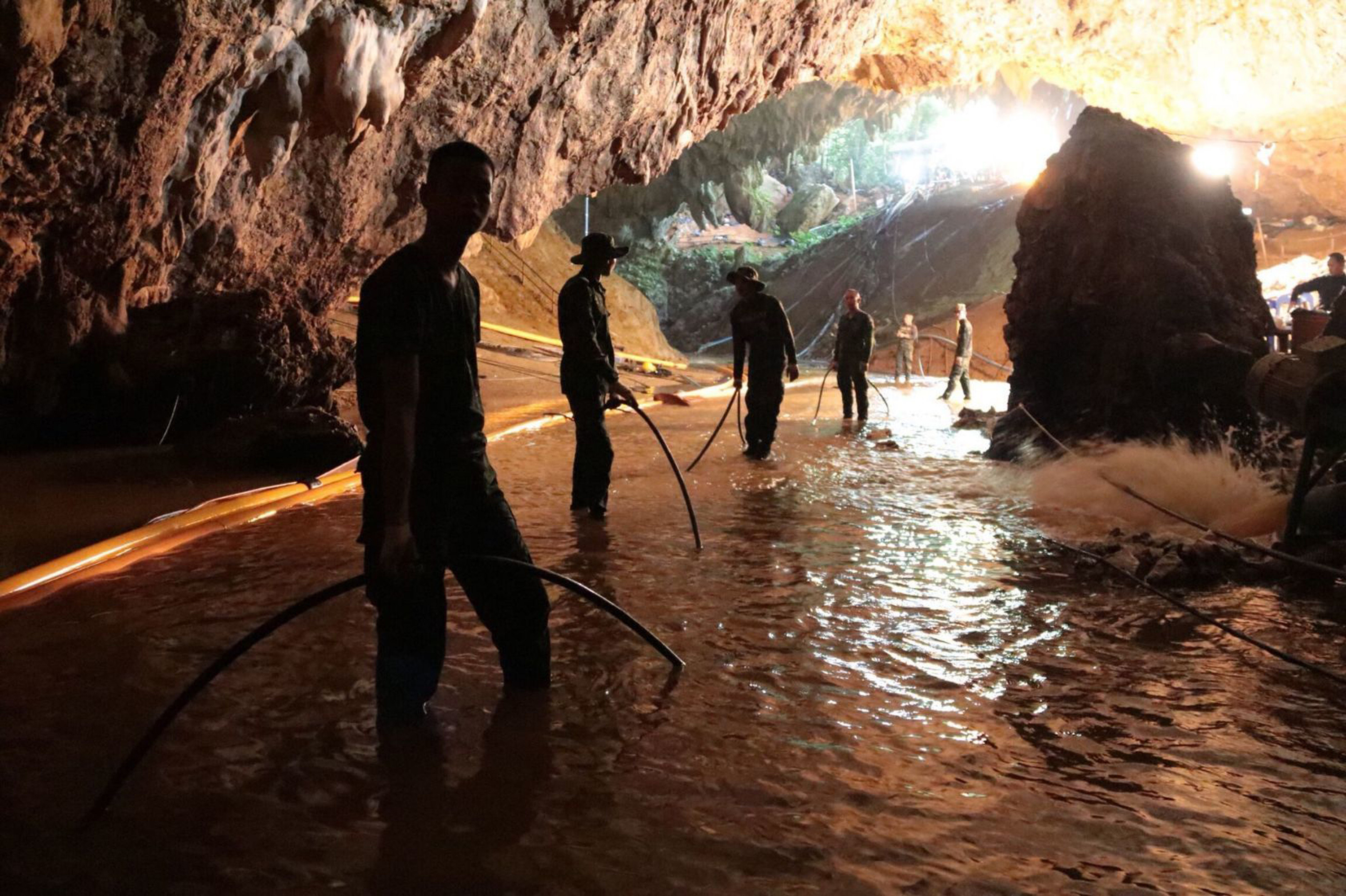 ▲▼泰國洞穴救4人氧氣全耗光！暴雨將來襲…指揮官：水位上漲前救出。（圖／達志影像／美聯社）