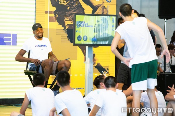   ▲ ▼ Kevin Durant Durant's 2018 NIKE Songshan High School Basketball Tour Training Camp, Kevin Durant Durant. (Photo / Reporter Ji Xiangru) 