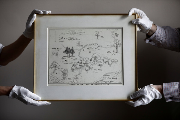 ▲《小熊維尼》1926年的初稿插畫以43萬英鎊（約台幣1720萬元）賣出。（圖／路透社）