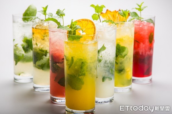 ▲晶華酒店推出「繽果Mojito」調酒及果汁飲品，搶攻暑假餐飲旺季商機。（圖／晶華酒店提供）