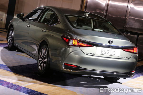 ▲下修167萬起！Lexus全新ES登台開賣　升級幅度超過30萬。（圖／記者張慶輝攝）