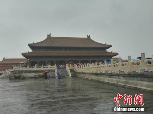   ▲ ▼ Yellow rain storm warning in Beijing: 179 views temporarily closed due to rain. (Figure / re-photo of new network) 