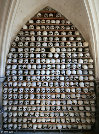 ▲▼英國肯特郡聖納德教堂(St. Leonard`s Chuech)人骨收藏。（圖／CFP）