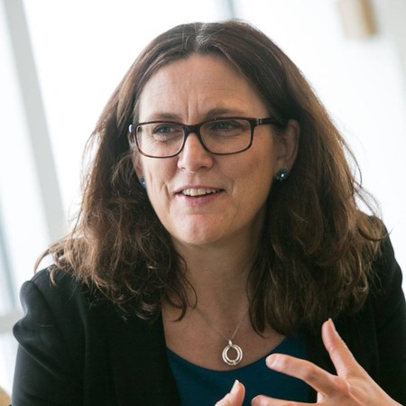 ▲歐盟貿易委員馬姆斯特羅姆（Cecilia Malmstrom）表示若美國對歐盟徵收汽車稅，將會予以反擊。（圖／Cecilia Malmström粉專）