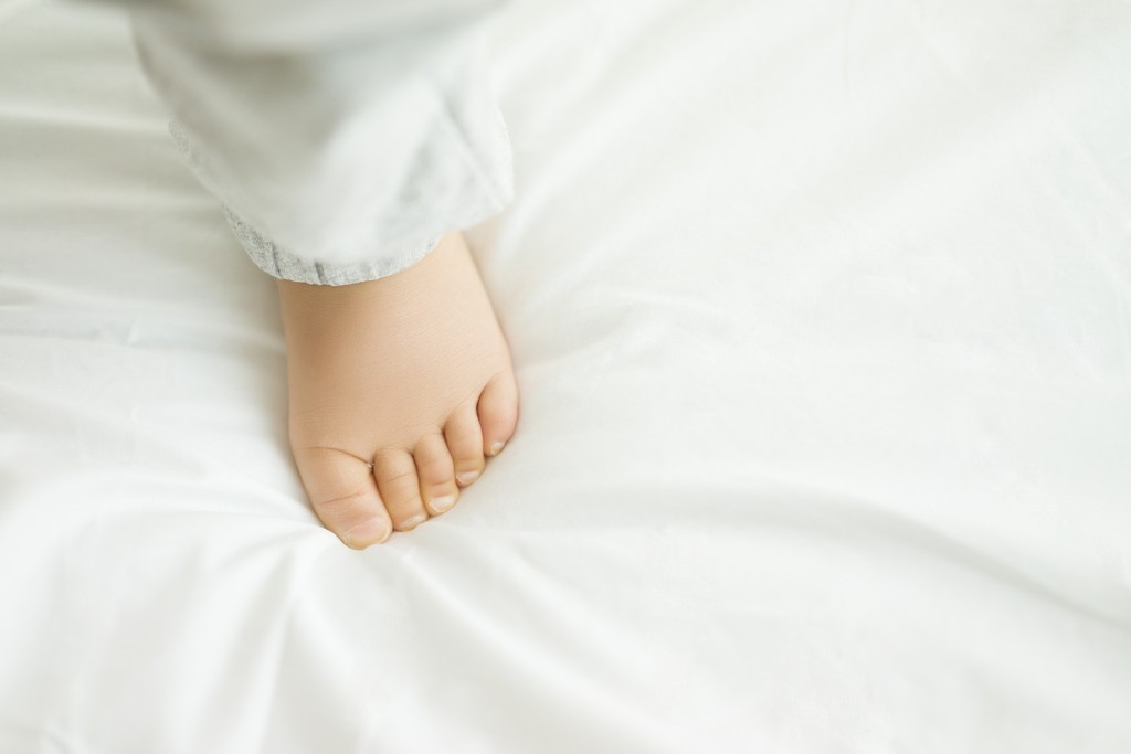 ▲腳,腿,指甲,嬰兒,去角質,沙灘,美腳,。（圖／pixabay）