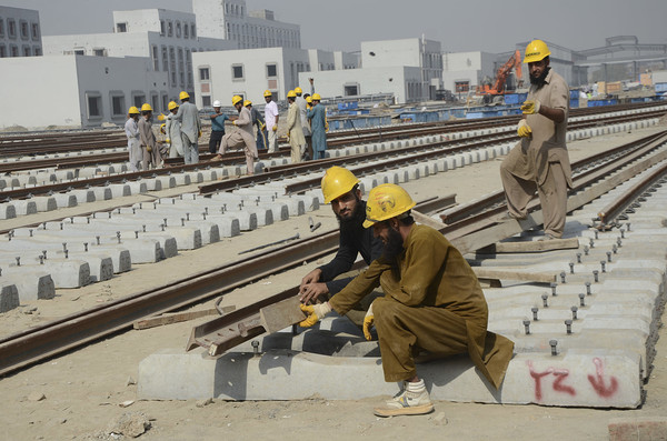 ▲▼ 巴基斯坦獲得中國國營企業融資、協助興建的第一條地鐵「橘線」（Orange Line）即將完工。（圖／達志影像／美聯社）
