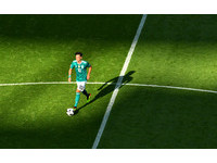 自2011年起五次被球迷票選為德國隊年度最佳球員，並且是2014年德國拿下第四座世界盃冠軍的主力成員。