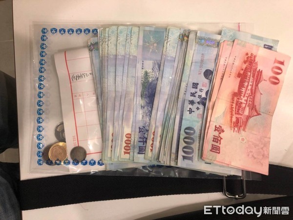 ▲▼警方在現場查獲32名賭客假競技知名,行博弈之實。(圖/記者邱中岳翻攝)