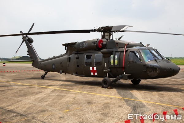 ▲▼嘉義空軍基地參訪,空軍黑鷹救護直升機,UH-60M。（圖／記者季相儒攝）