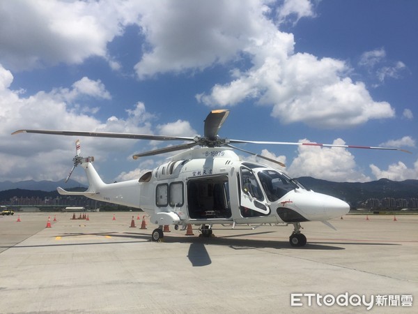 離島醫療後送專機。（圖／記者黃軍瑋攝）