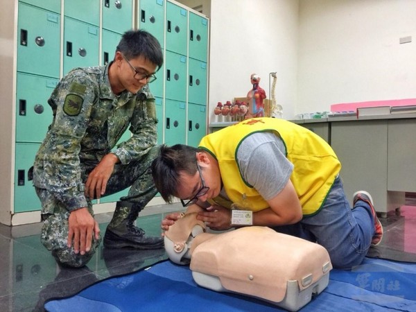 陸軍4支部衛生營勤務召集訓練　強化戰場救護能力