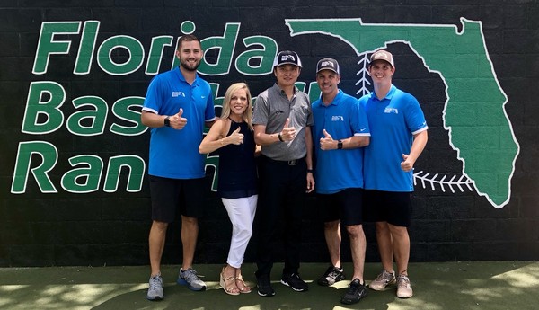 ▲馮勝賢赴美與佛羅里達州棒球農場 (Florida Baseball Ranch) 創辦人Randy Sullivan見面。(圖/中職提供)