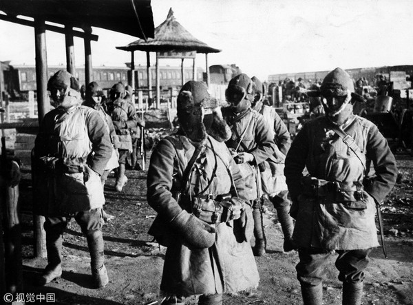 ▲▼  1932年1月，九一八事變後，日本士兵聚集在齊齊哈爾火車站附近。。（圖／CFP）